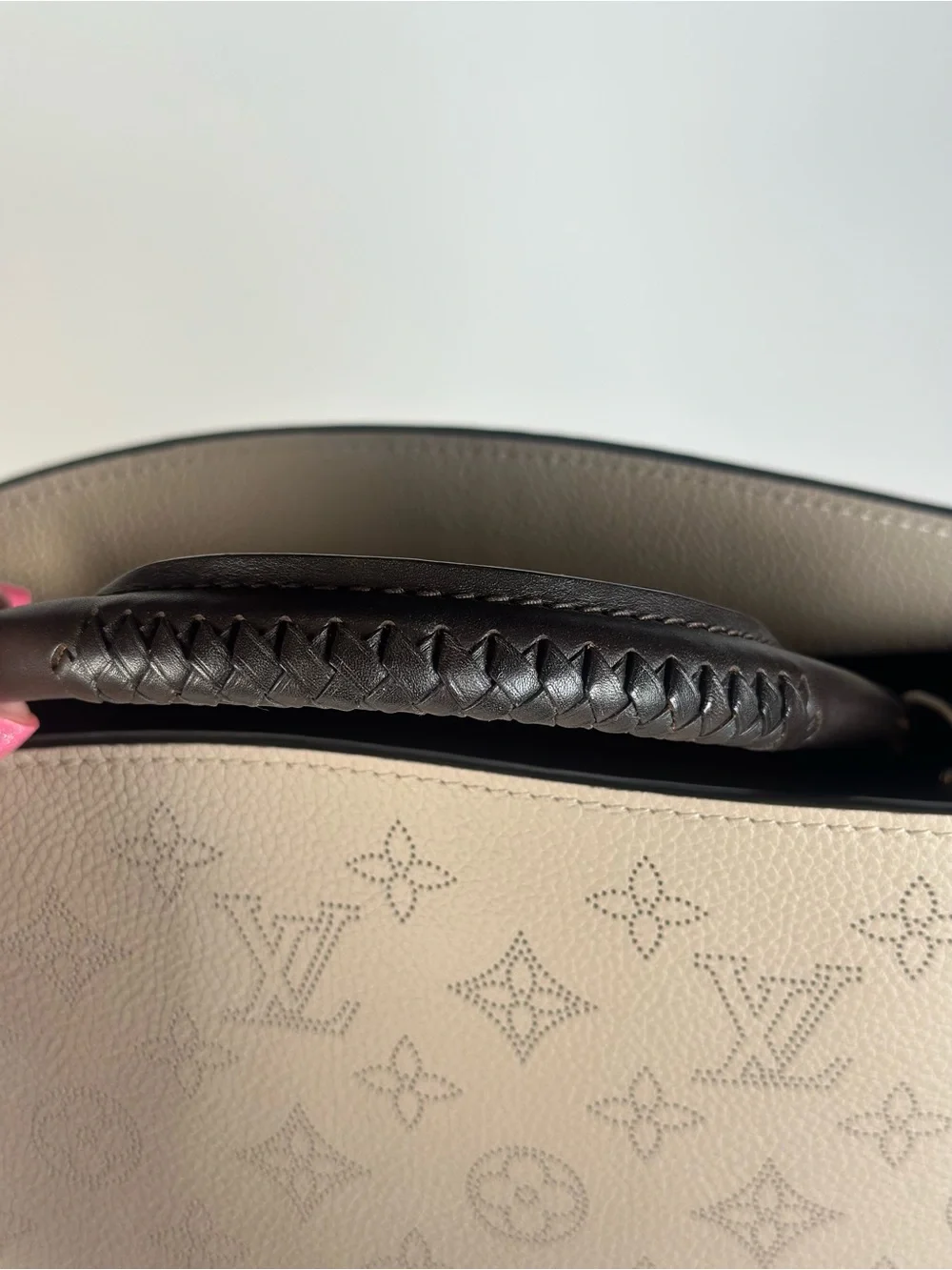 Authentic Louis Vuitton Mahina Babylone PM Bucket Bag